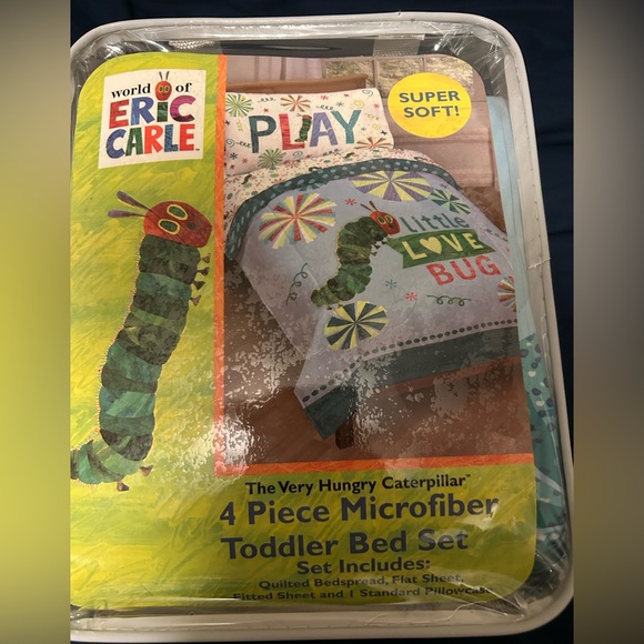 The very hungry caterpillar toddler bed set - brand new - Picture 2 of 4